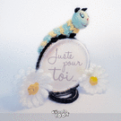 Chenille color&eacute;e pour un message tendre